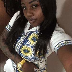 Meet your Posher, Thomasenia